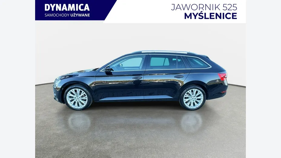 SKODA Superb -