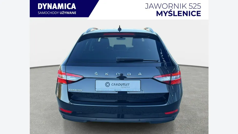 SKODA Superb -