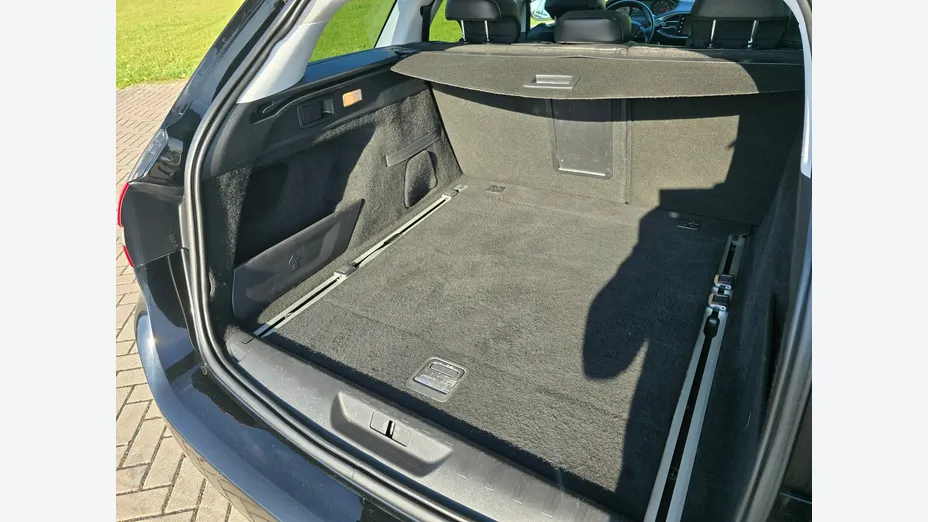 PEUGEOT 308 -