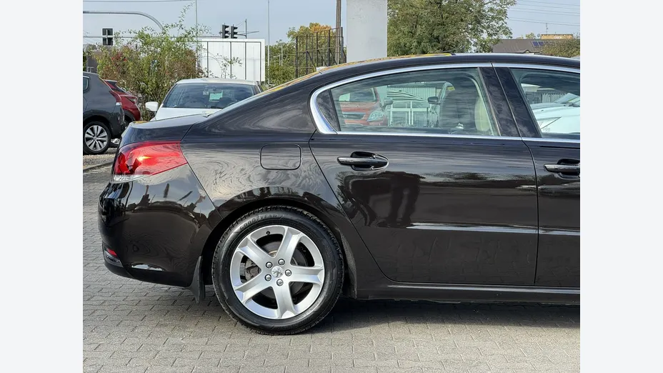 PEUGEOT 508 -