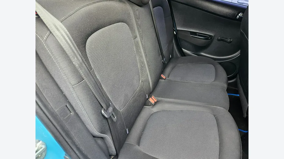 HYUNDAI i20 -