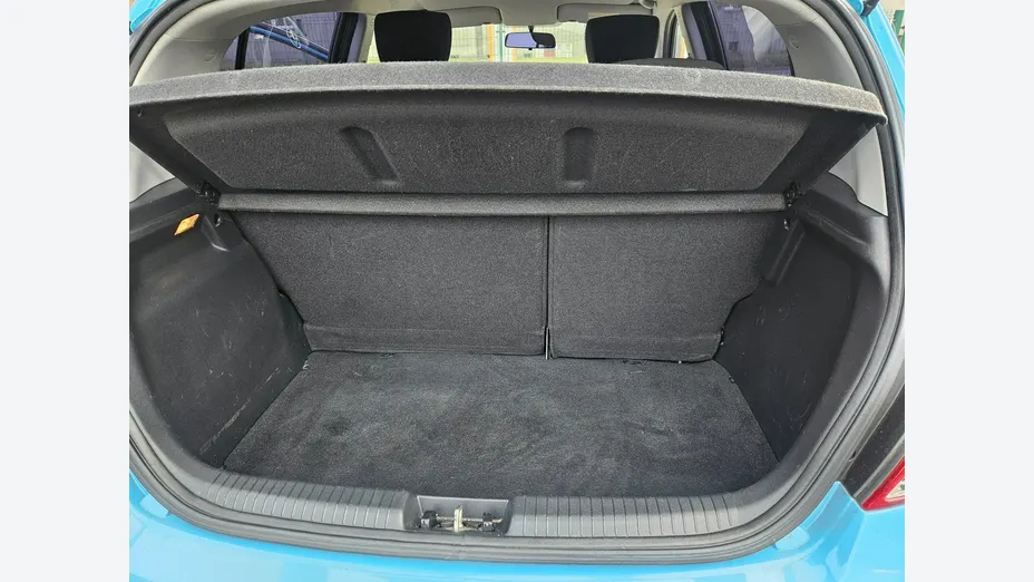 HYUNDAI i20 -