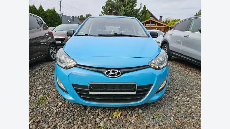 HYUNDAI i20 -