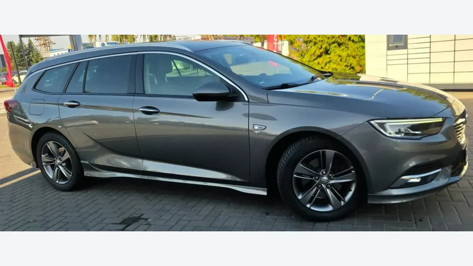 OPEL Insignia -