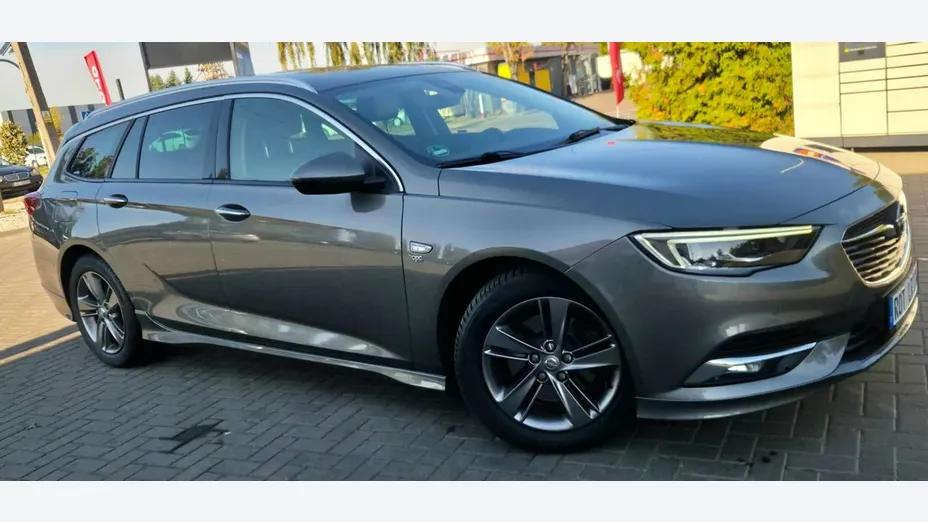 OPEL Insignia -