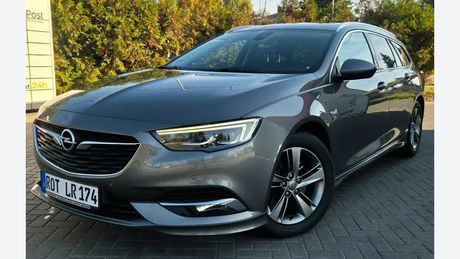OPEL Insignia -