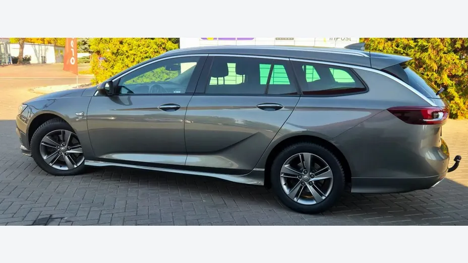 OPEL Insignia -