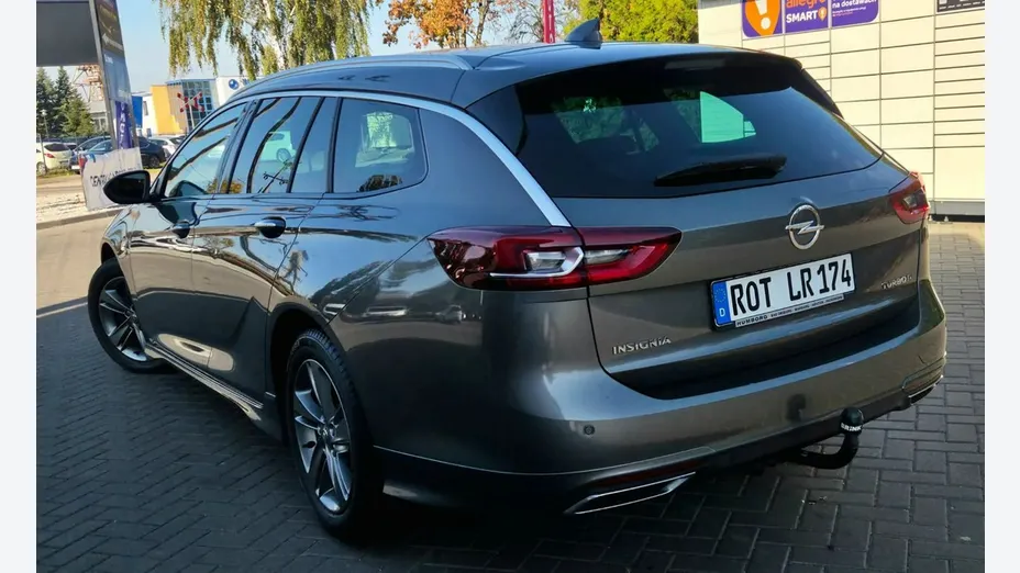 OPEL Insignia -