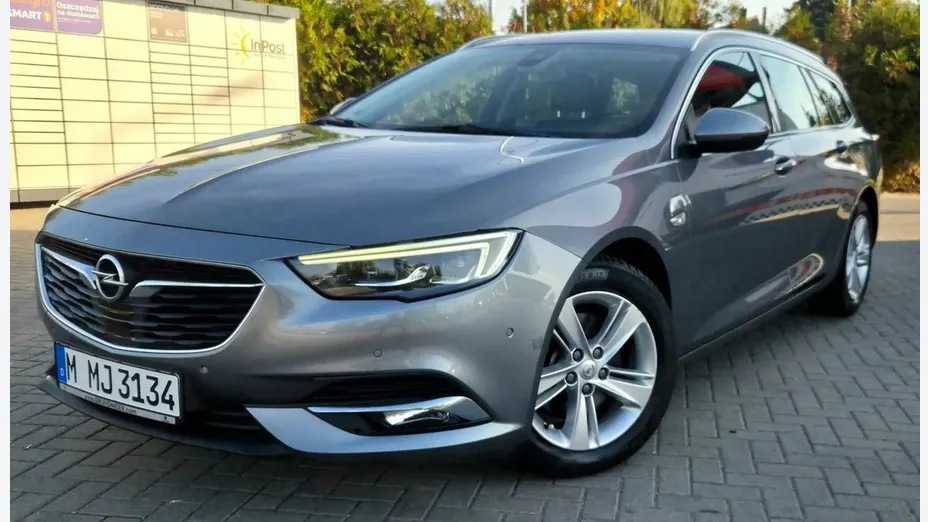 OPEL Insignia -