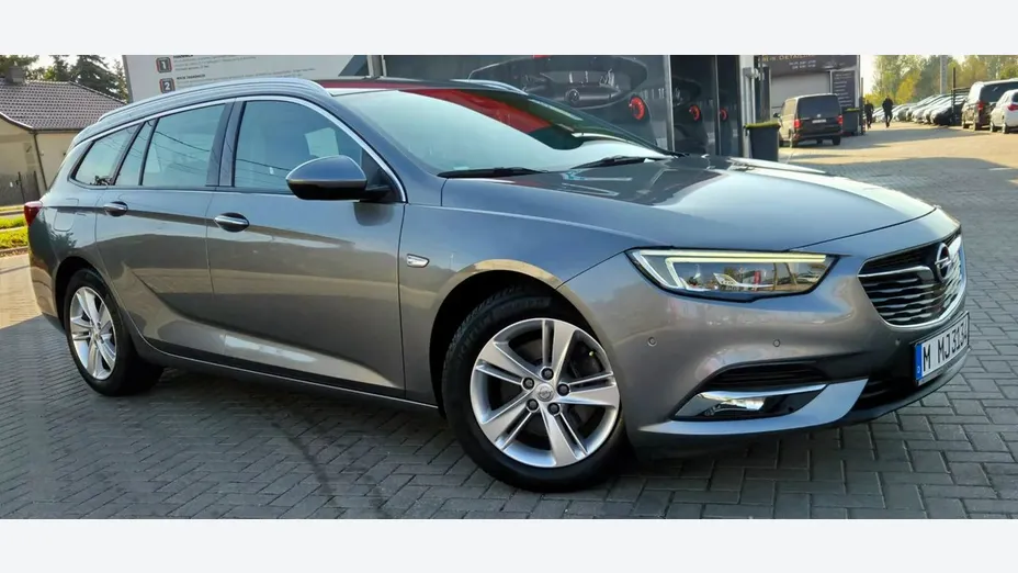 OPEL Insignia -