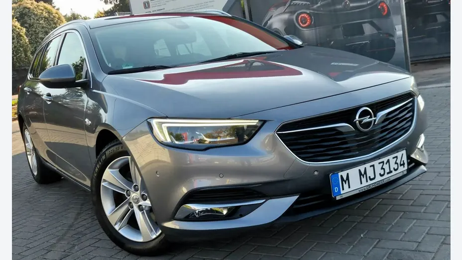 OPEL Insignia -
