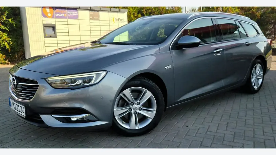 OPEL Insignia -