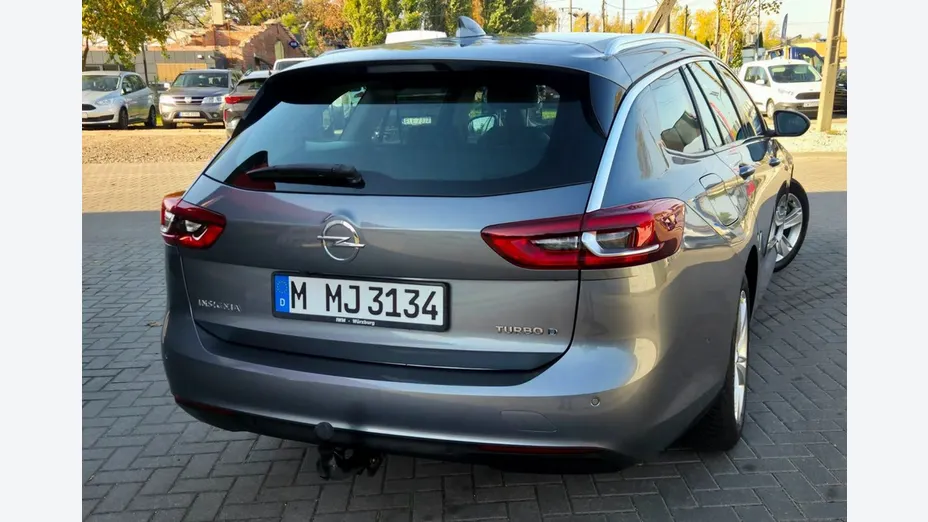 OPEL Insignia -