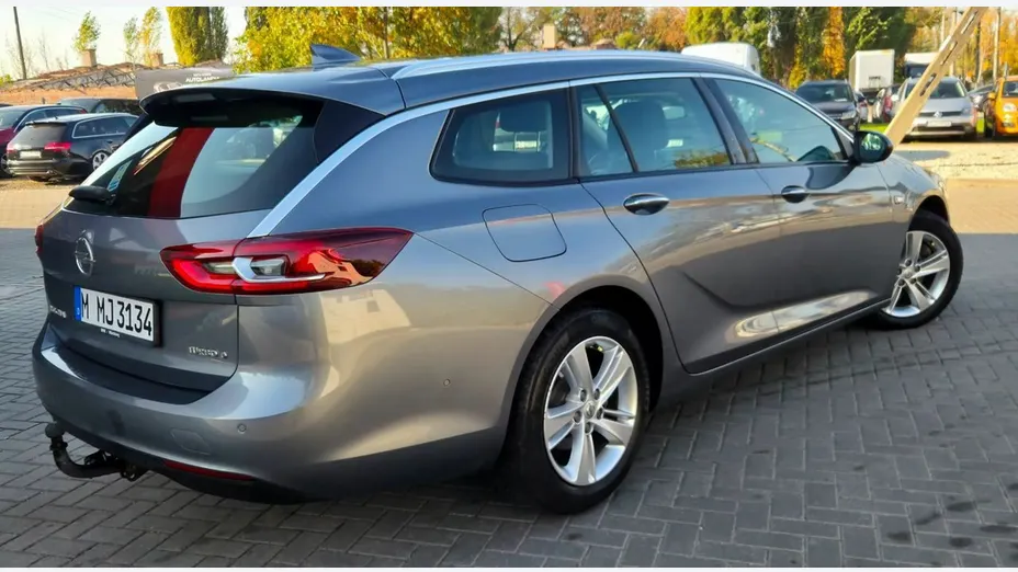 OPEL Insignia -