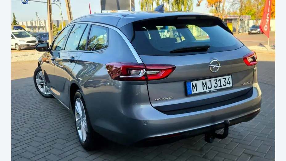 OPEL Insignia -