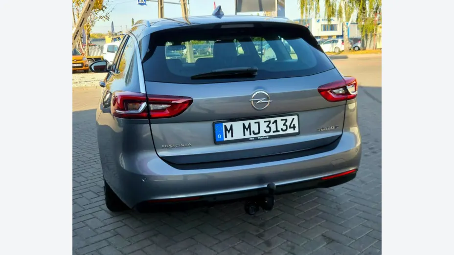 OPEL Insignia -