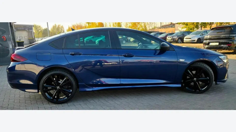 OPEL Insignia -