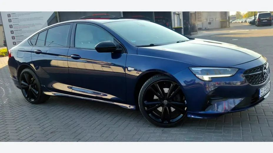 OPEL Insignia -