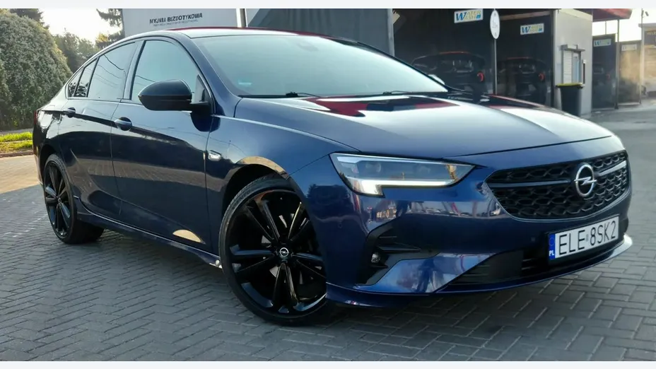 OPEL Insignia -