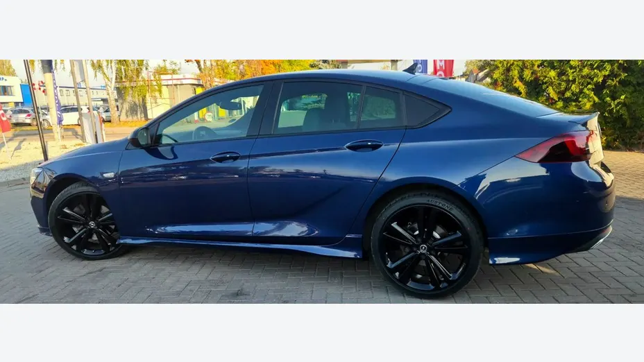 OPEL Insignia -