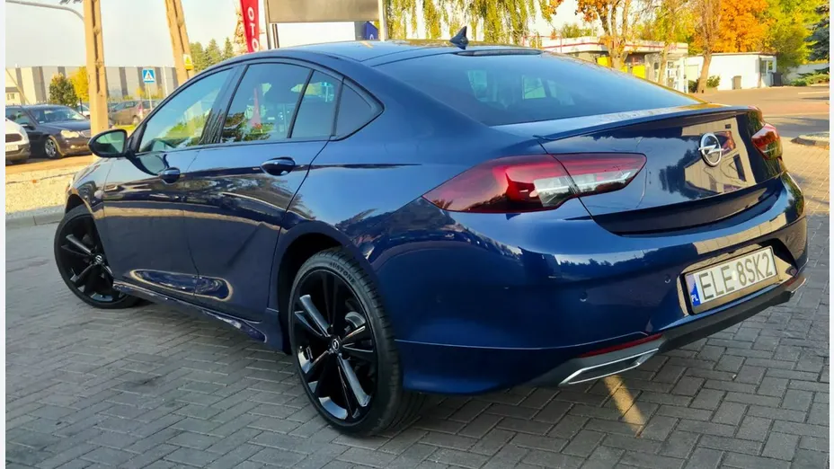 OPEL Insignia -
