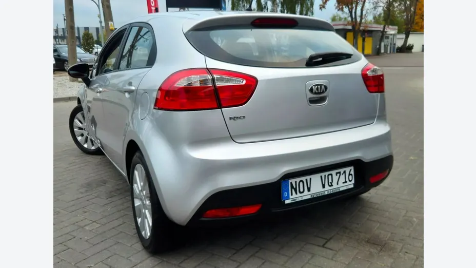 KIA Rio -