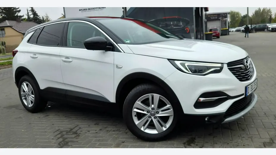 OPEL Grandland X -
