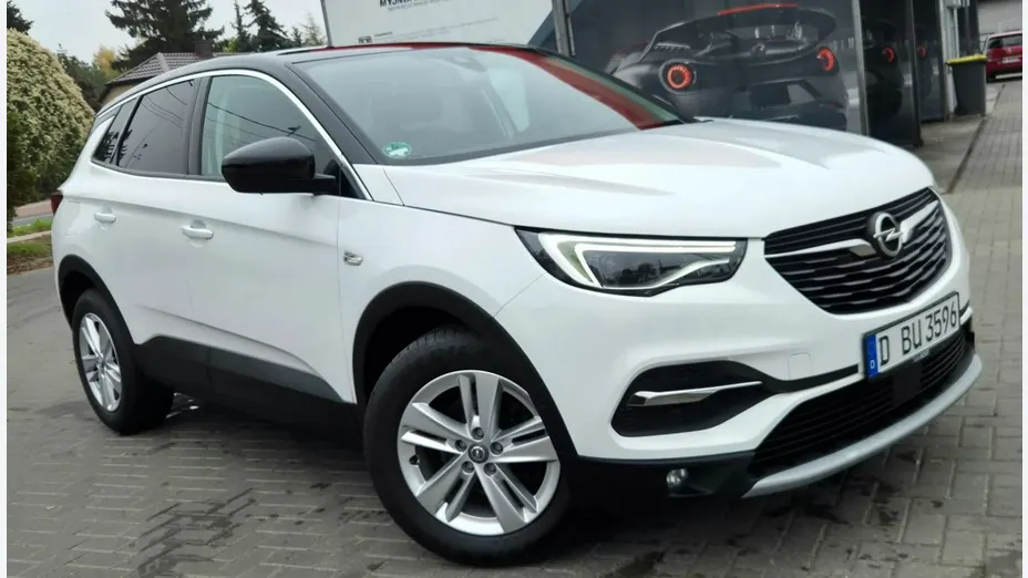 OPEL Grandland X -
