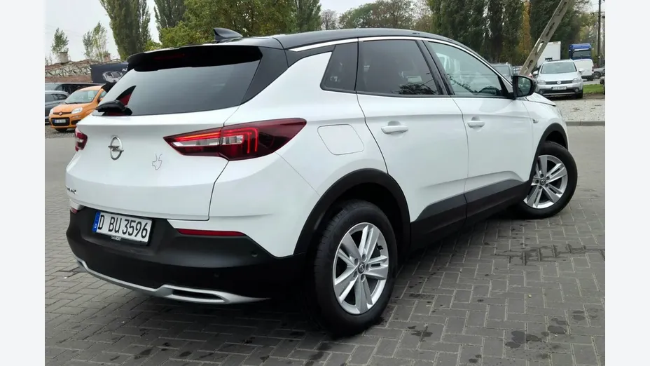 OPEL Grandland X -
