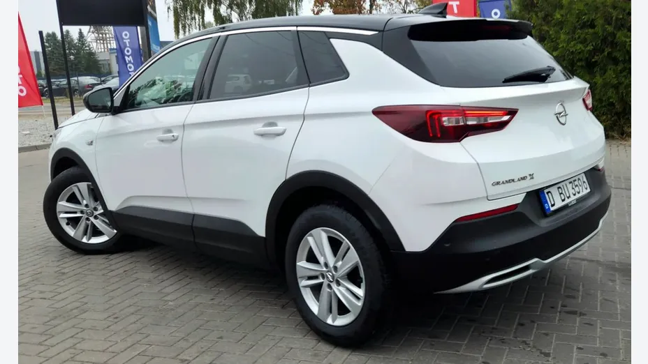 OPEL Grandland X -