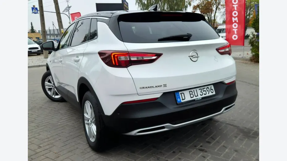 OPEL Grandland X -
