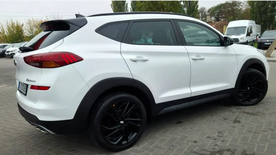 HYUNDAI Tucson -