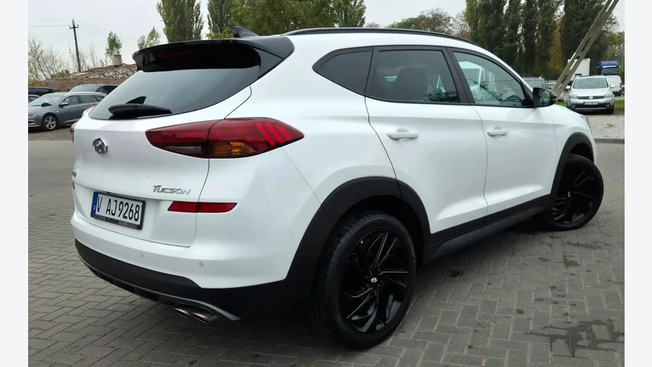 HYUNDAI Tucson -