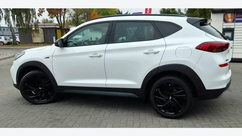 HYUNDAI Tucson -