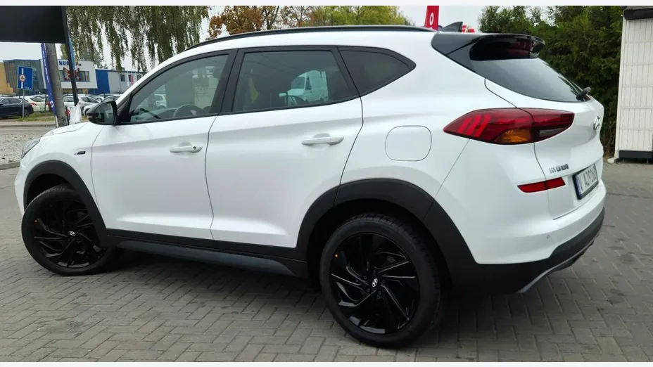 HYUNDAI Tucson -