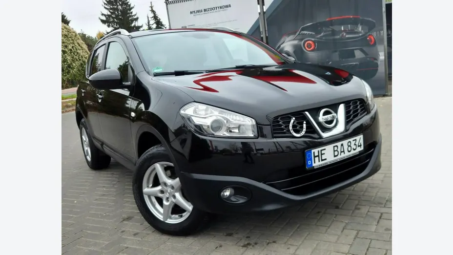 NISSAN Qashqai -