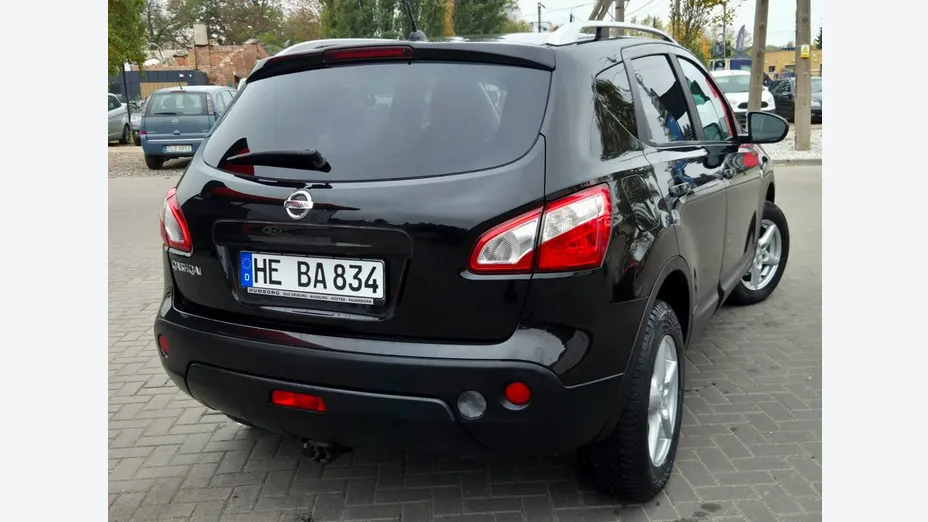 NISSAN Qashqai -