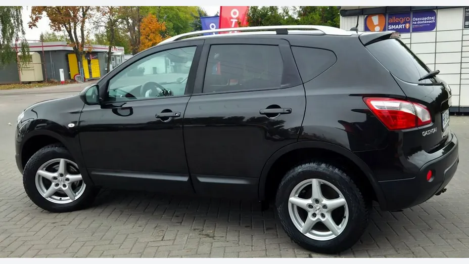 NISSAN Qashqai -