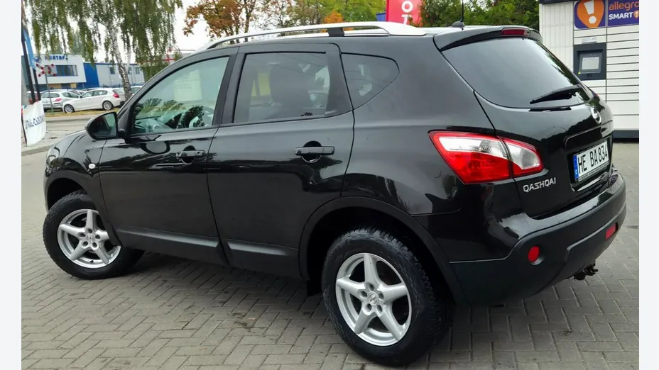 NISSAN Qashqai -