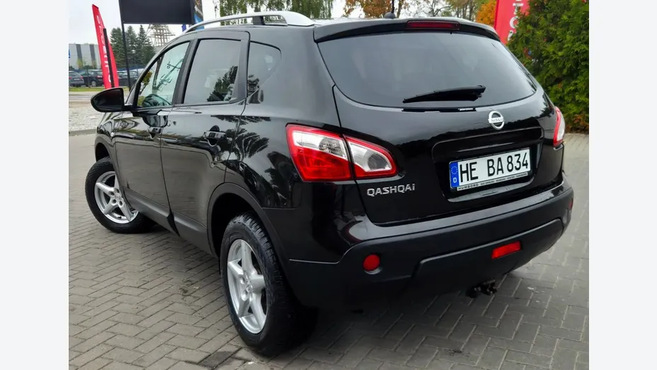 NISSAN Qashqai -