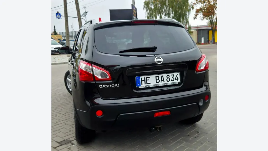 NISSAN Qashqai -