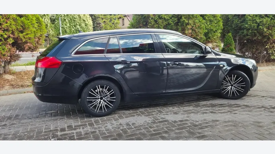 OPEL Insignia -
