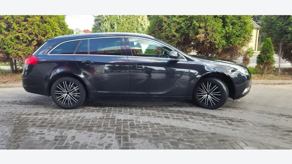 OPEL Insignia -