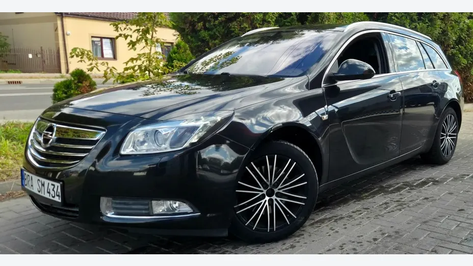 OPEL Insignia -
