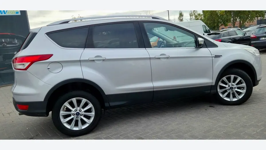FORD Kuga -