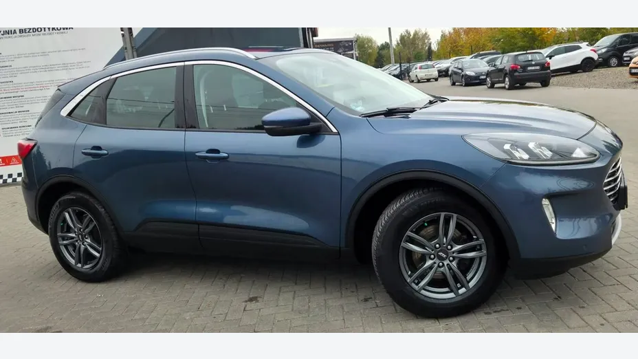 FORD Kuga -