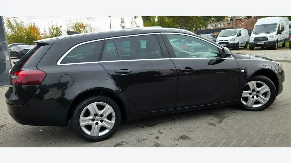 OPEL Insignia -