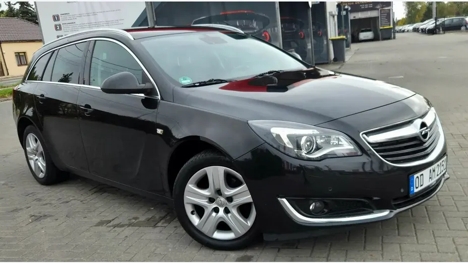 OPEL Insignia -
