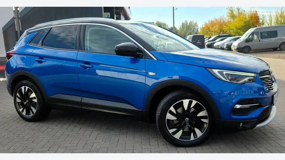 OPEL Grandland X -
