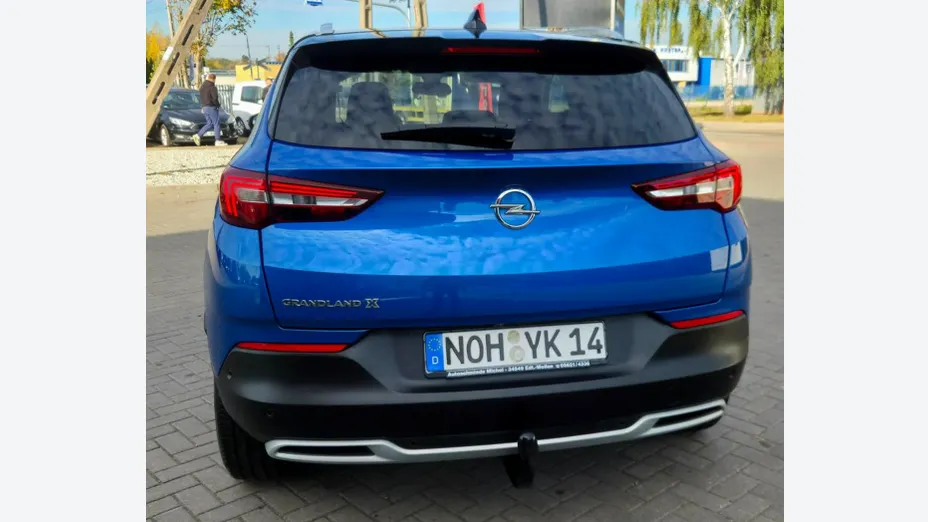 OPEL Grandland X -